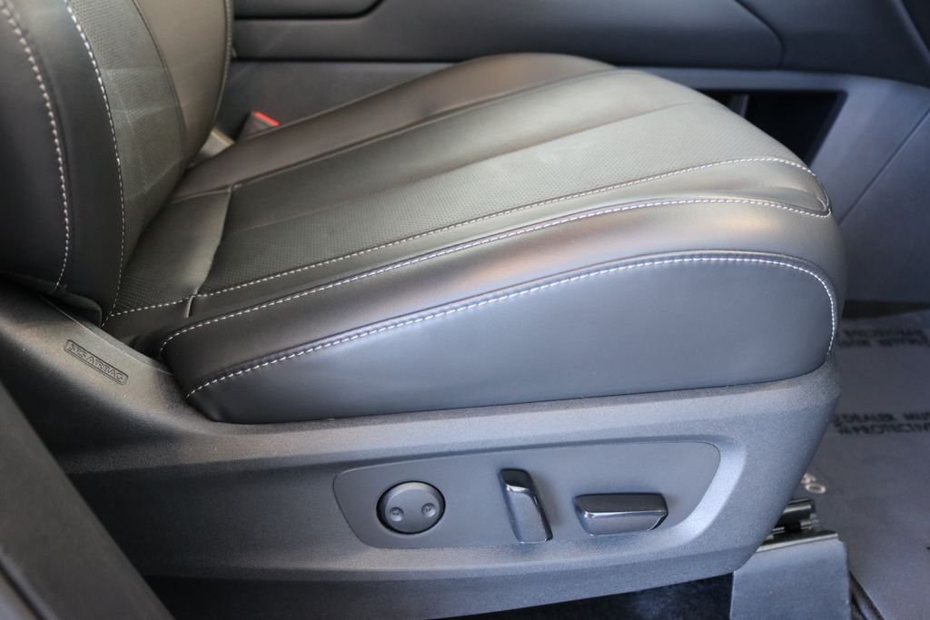 Certified Used 2025 Black INFINITI PURE image 41