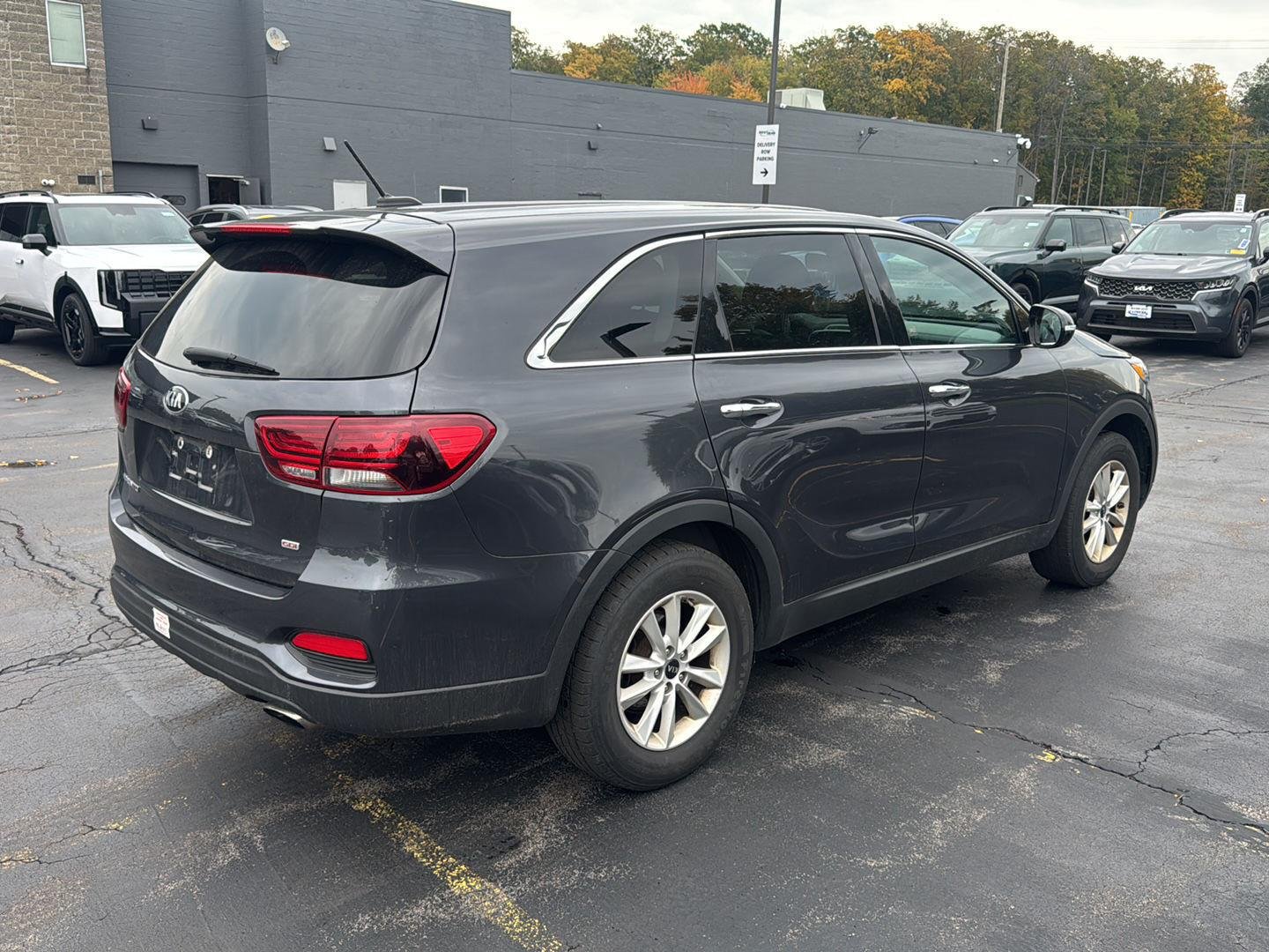 Used 2019 Platinum Graphite Kia LX image 7