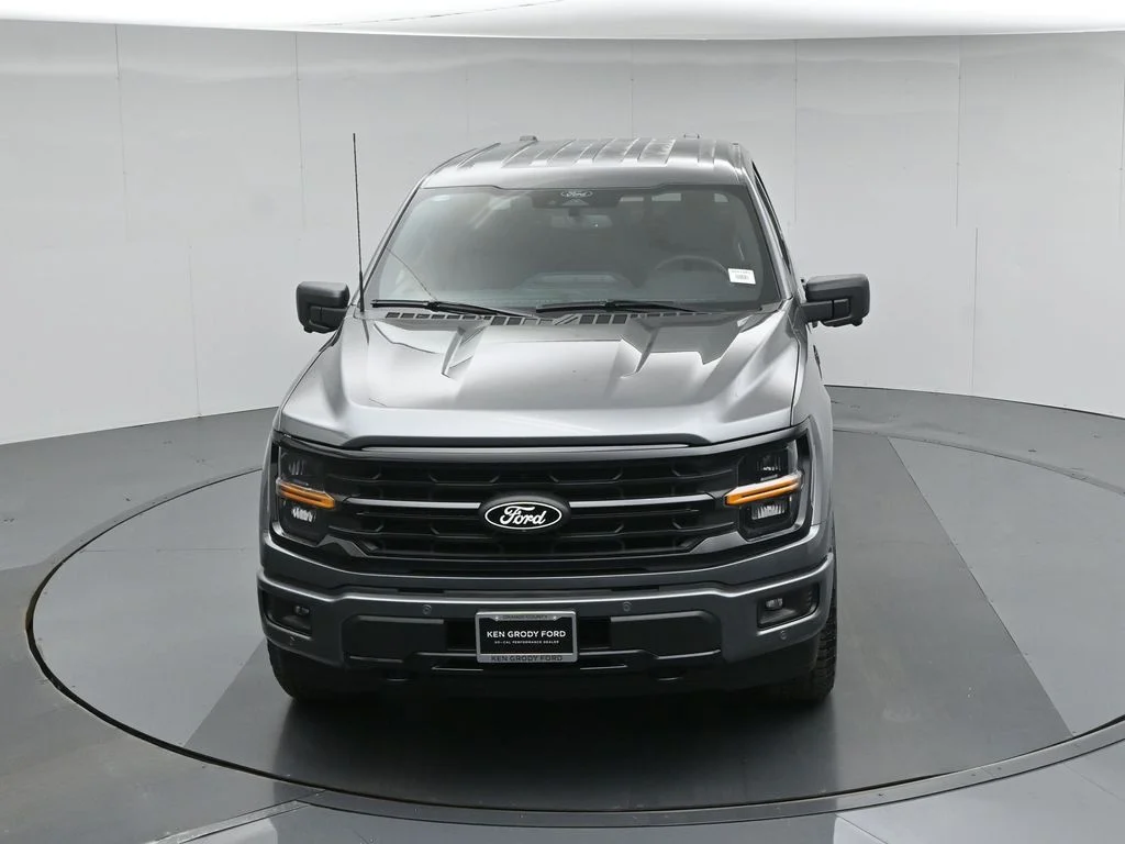 New 2026 Carbonized Gray Metallic Ford XLT image 38
