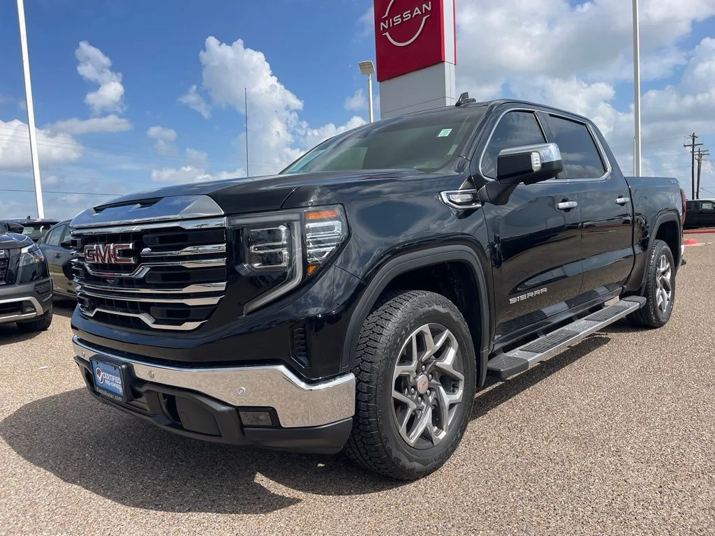 Used 2024 Black GMC SLT image 3