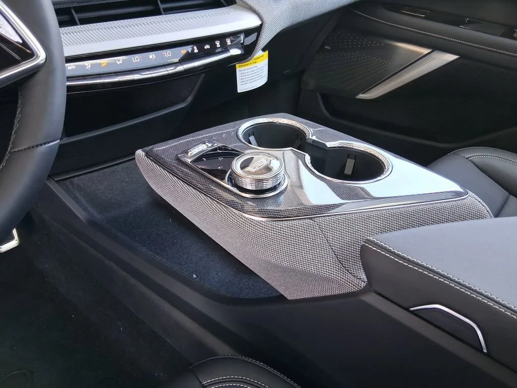 2026 Cadillac OPTIQ Sport - Photo 18