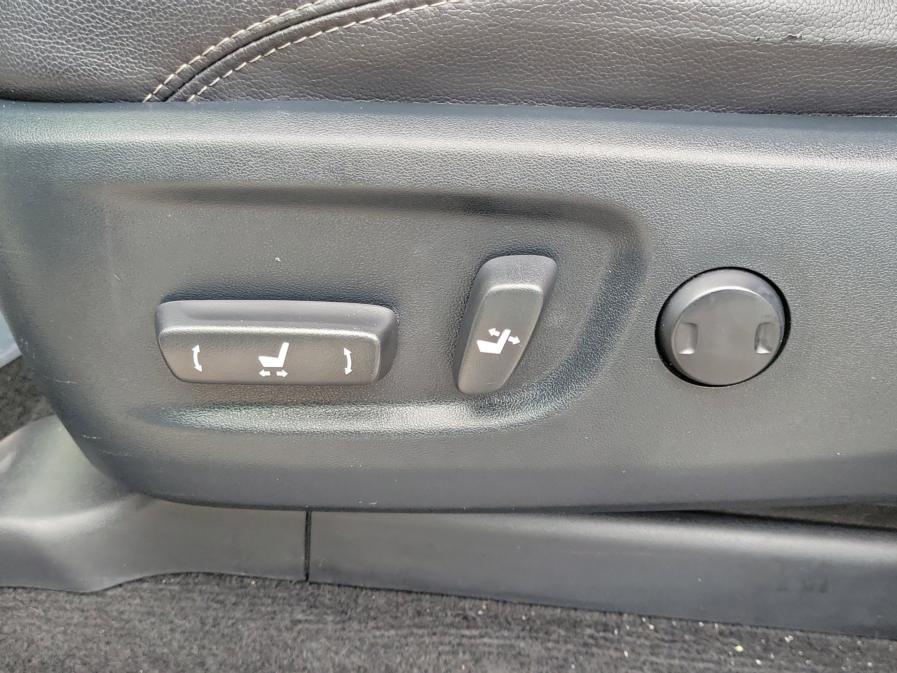 Used 2022 White Toyota Limited image 23