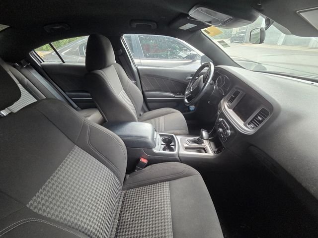Used 2023 Gray Dodge SXT image 4