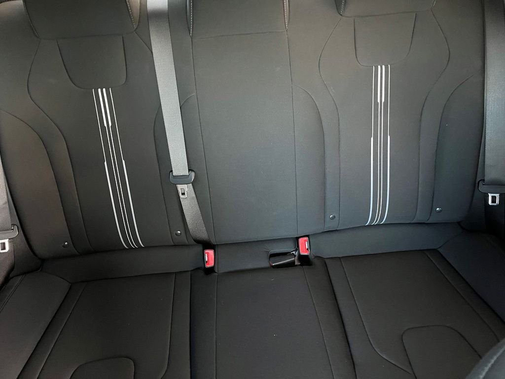Used 2023  Hyundai SEL image 17