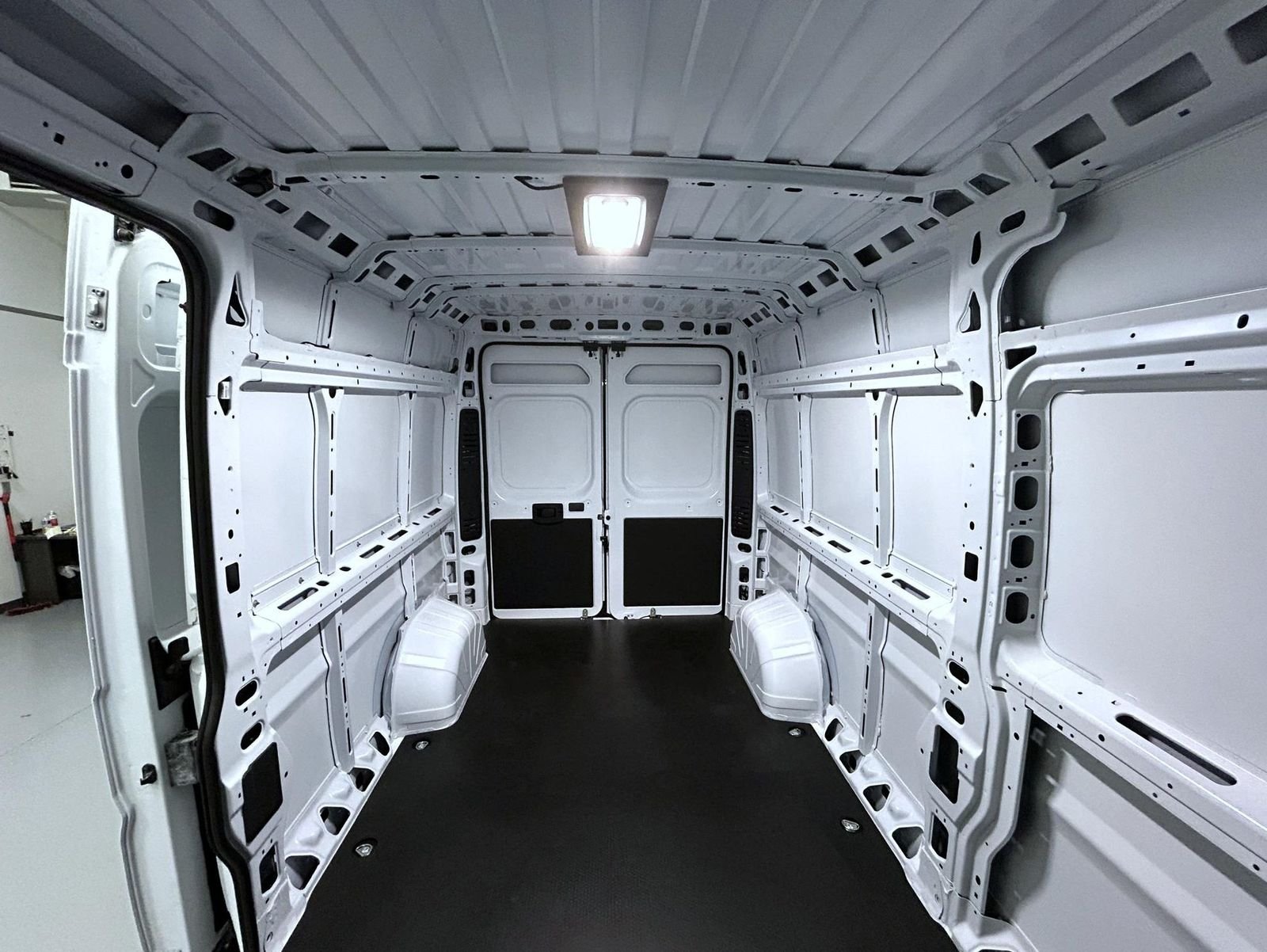 New 2026 Bright White Clear-Coat Exterior Paint RAM High Roof image 20