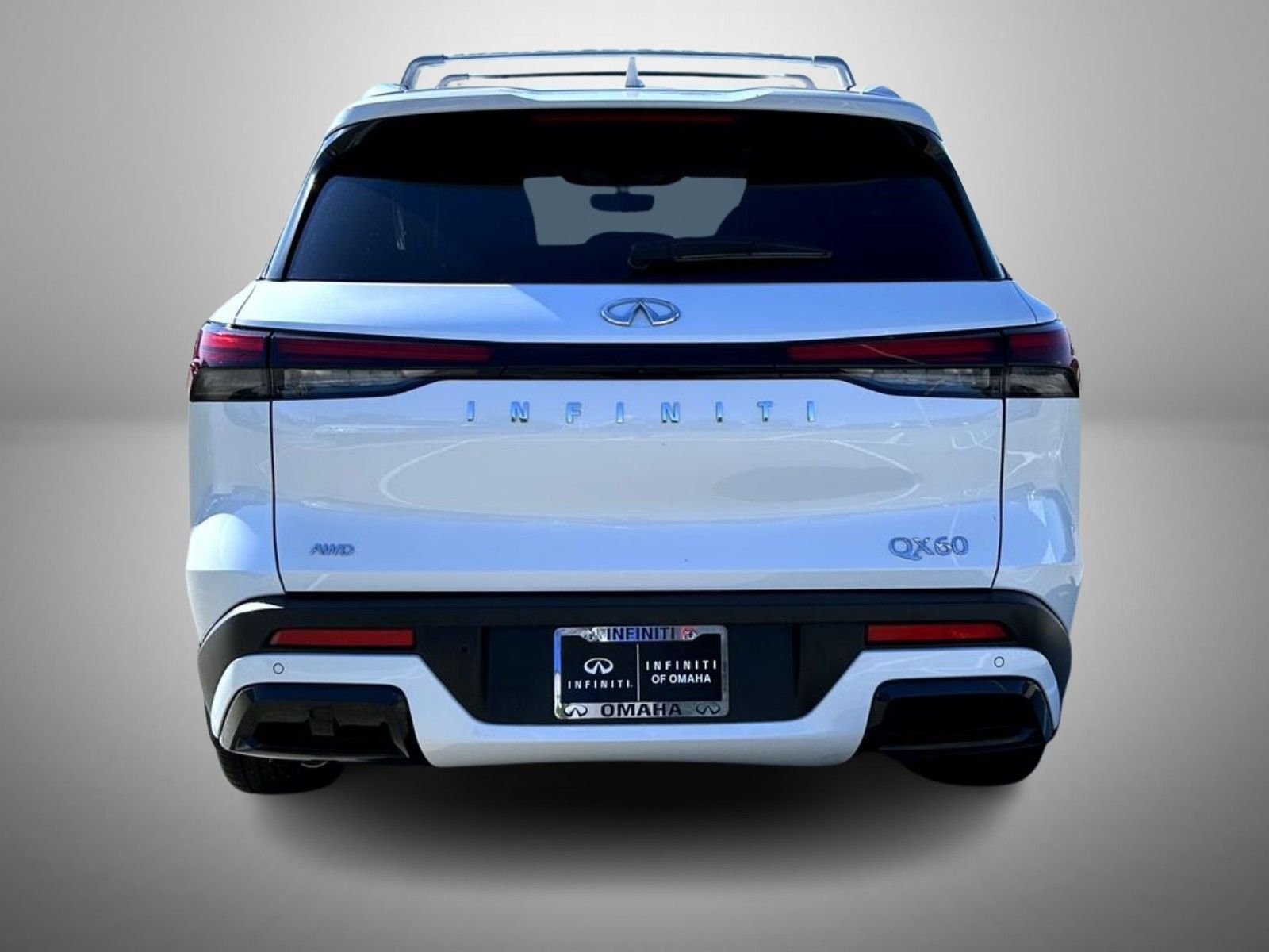 Used 2025 White INFINITI LUXE image 6