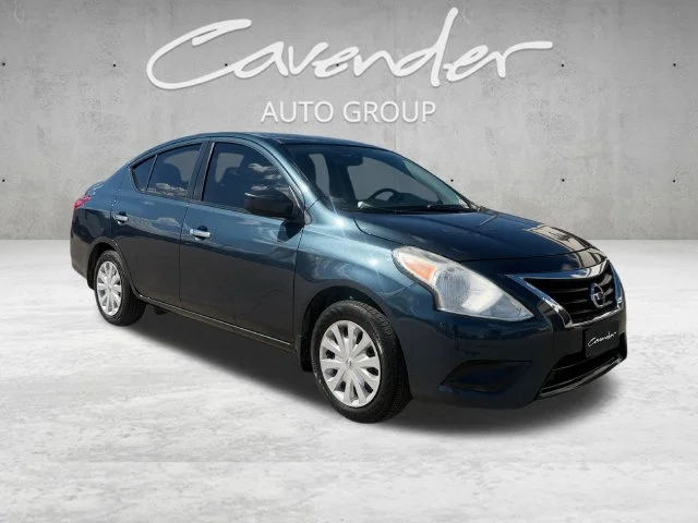 Used 2017 Blue Nissan 1.6 SV image 2