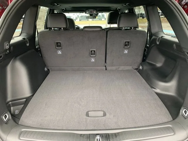 New 2026 Velvet Red Pearlcoat Jeep Altitude image 6