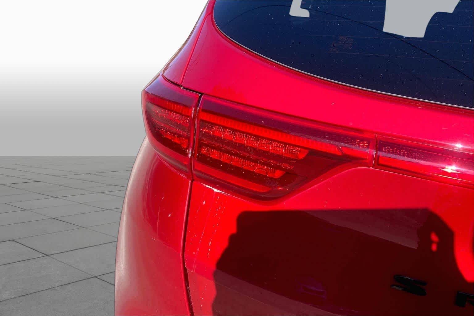 Used 2022 Hyper Red Kia Nightfall image 28