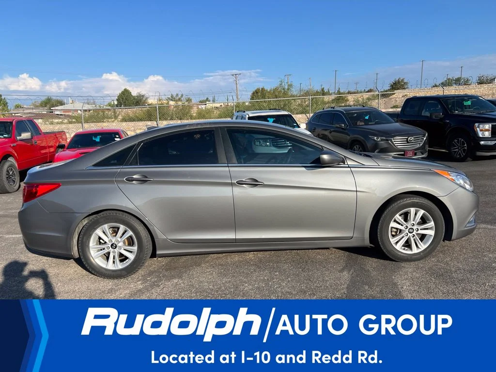 Used 2013 Gray Hyundai GLS image 6