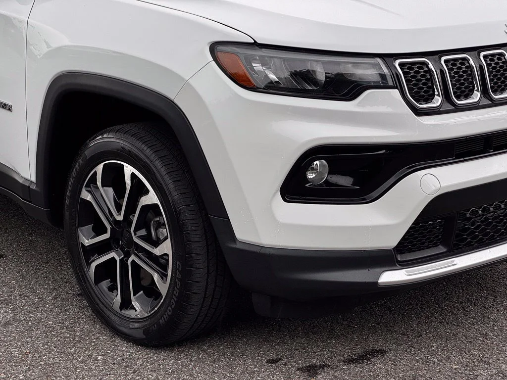 Used 2023 White Jeep Limited image 5