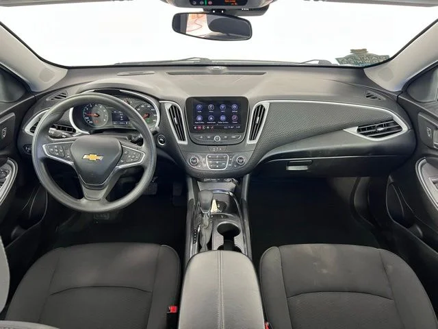 Used 2024 White Chevrolet LT image 28