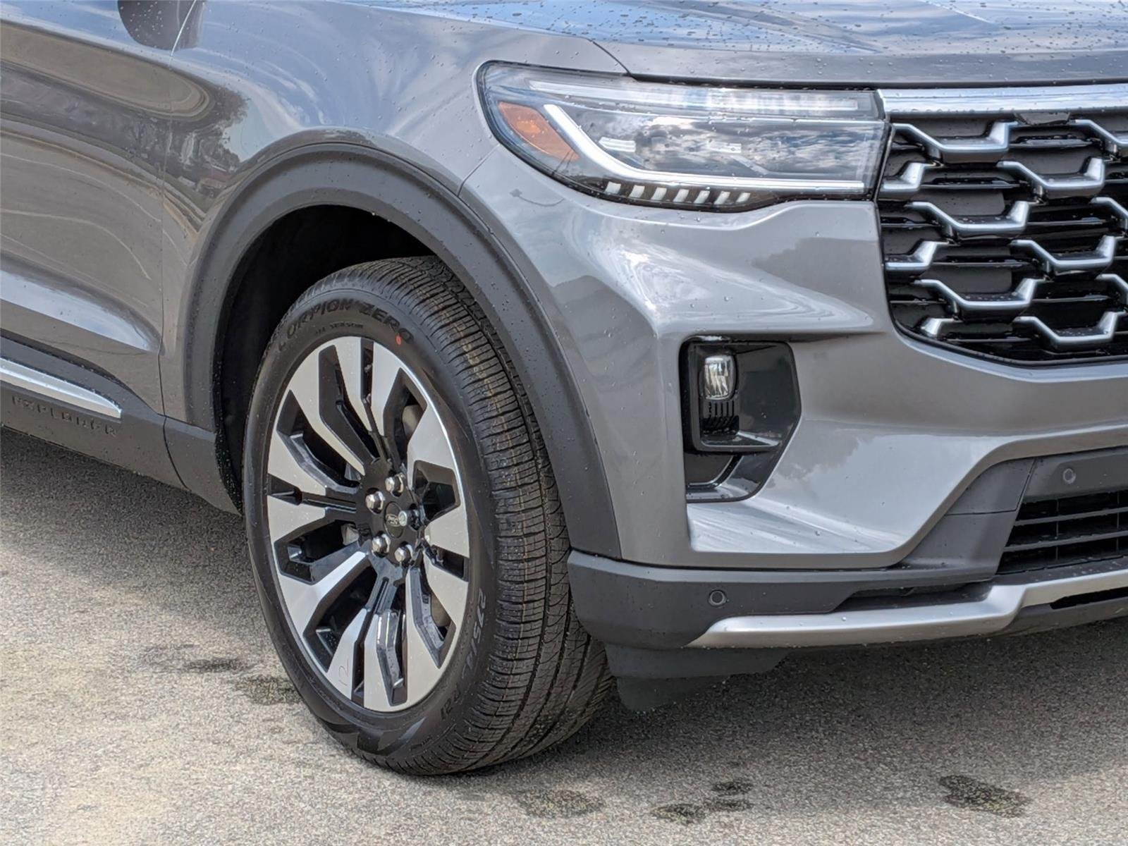 New 2026 Carbonized Gray Metallic Ford Platinum™ image 9