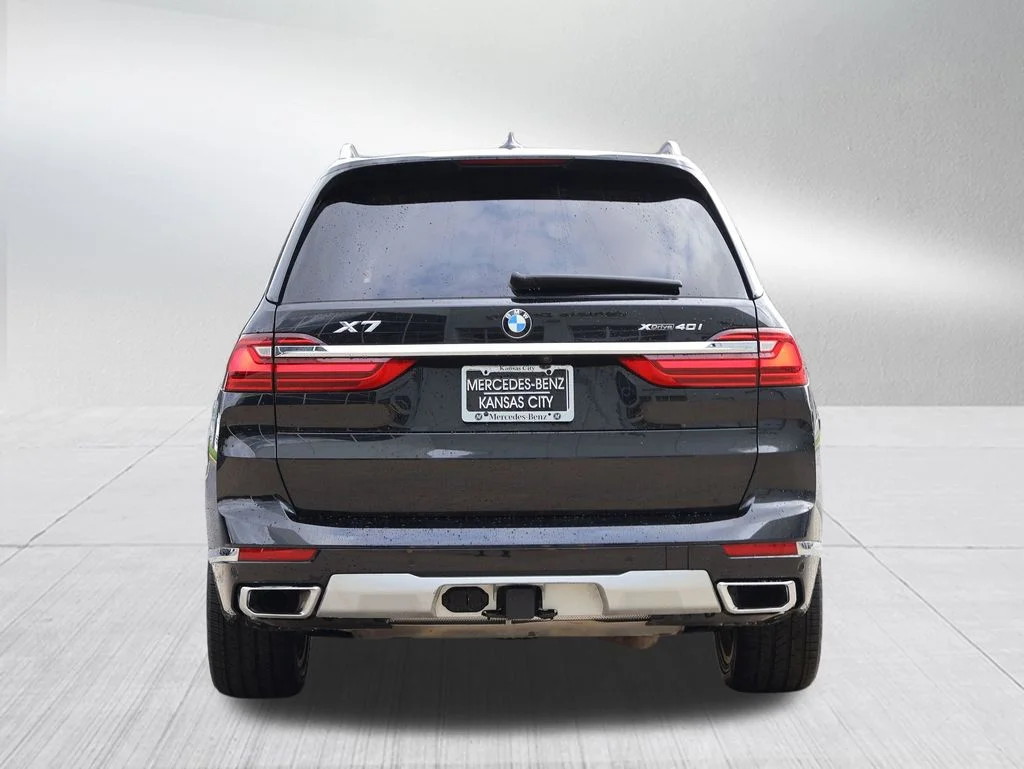 Used 2021 Black BMW xDrive40i image 28