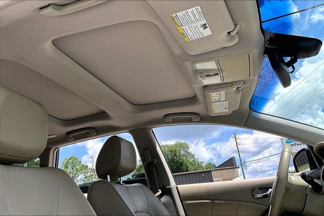 Used 2011 Black Nissan SL image 28