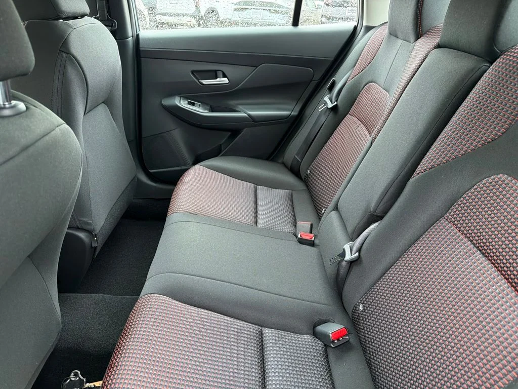 New 2026 Atlantic Gray Metallic / Super Black Two-tone Nissan SR image 29