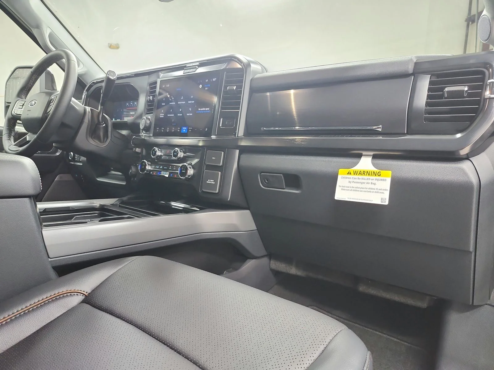 New 2026 Agate Black Metallic Ford F-250® Lariat® image 46