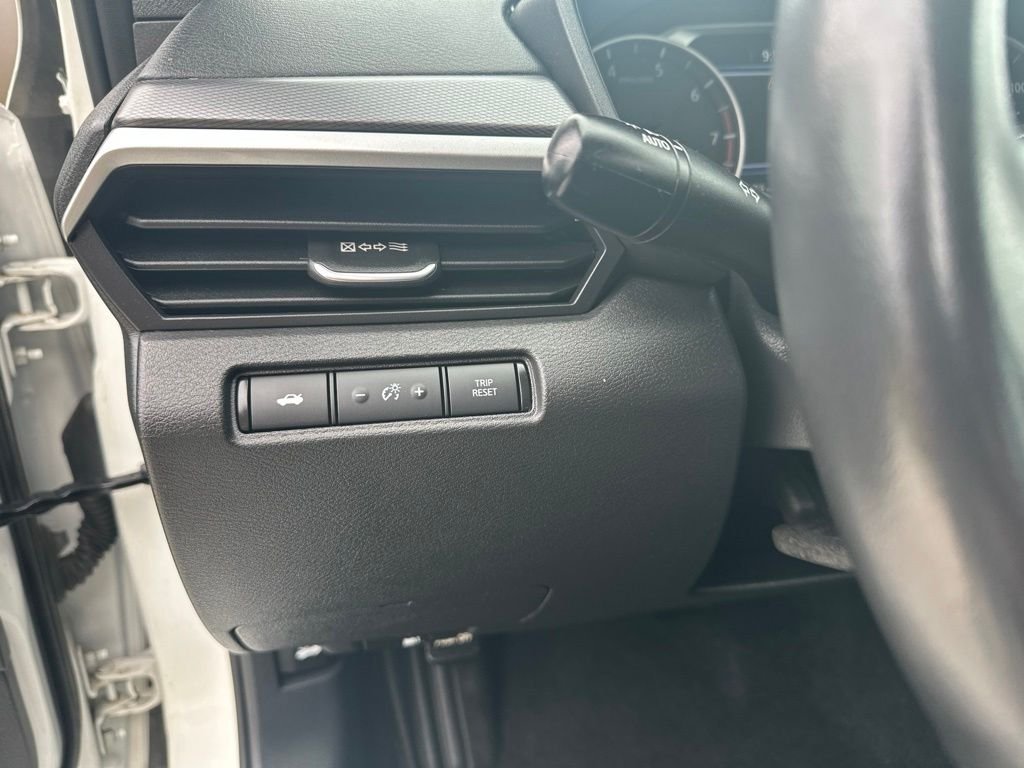 Used 2024 White Nissan 2.5 SR image 10