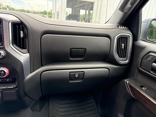Used 2022 Quicksilver Metallic GMC Elevation image 22