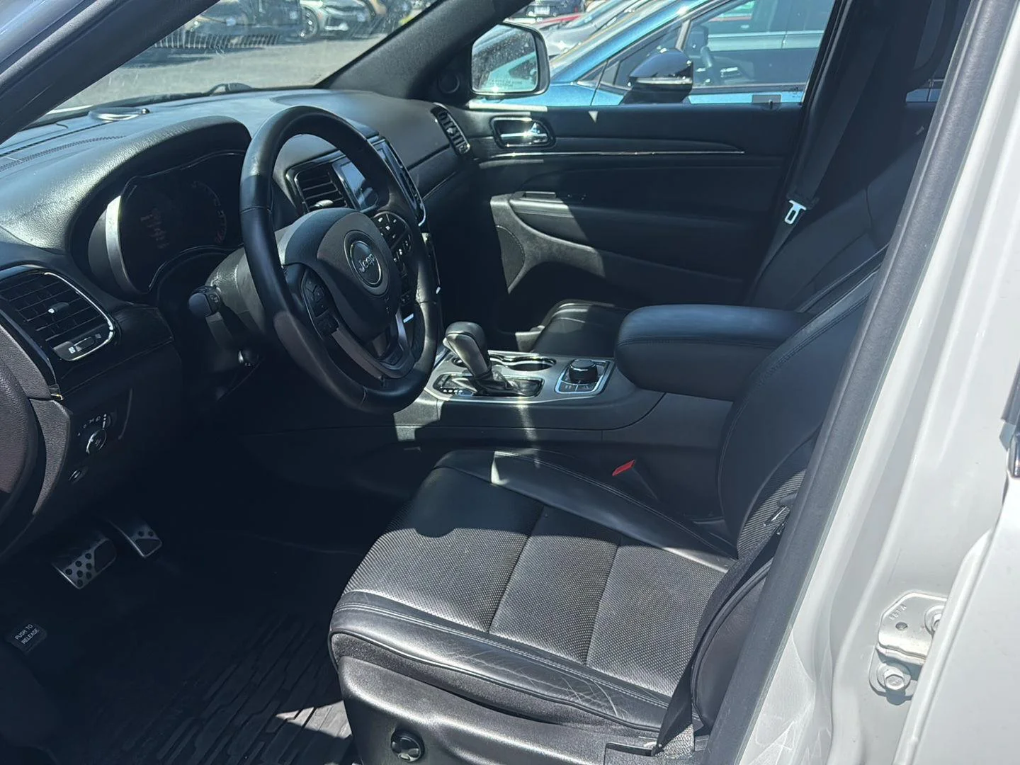 Used 2019 Bright White Clearcoat Jeep High Altitude image 7