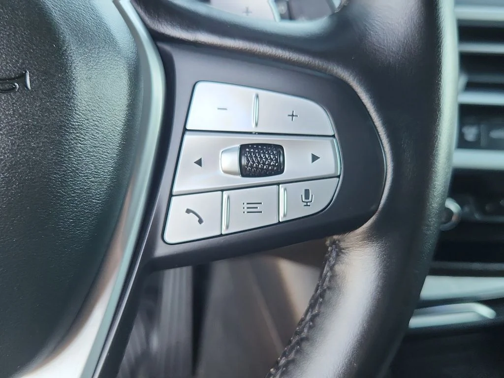 Used 2023 Black BMW xDrive30i image 23