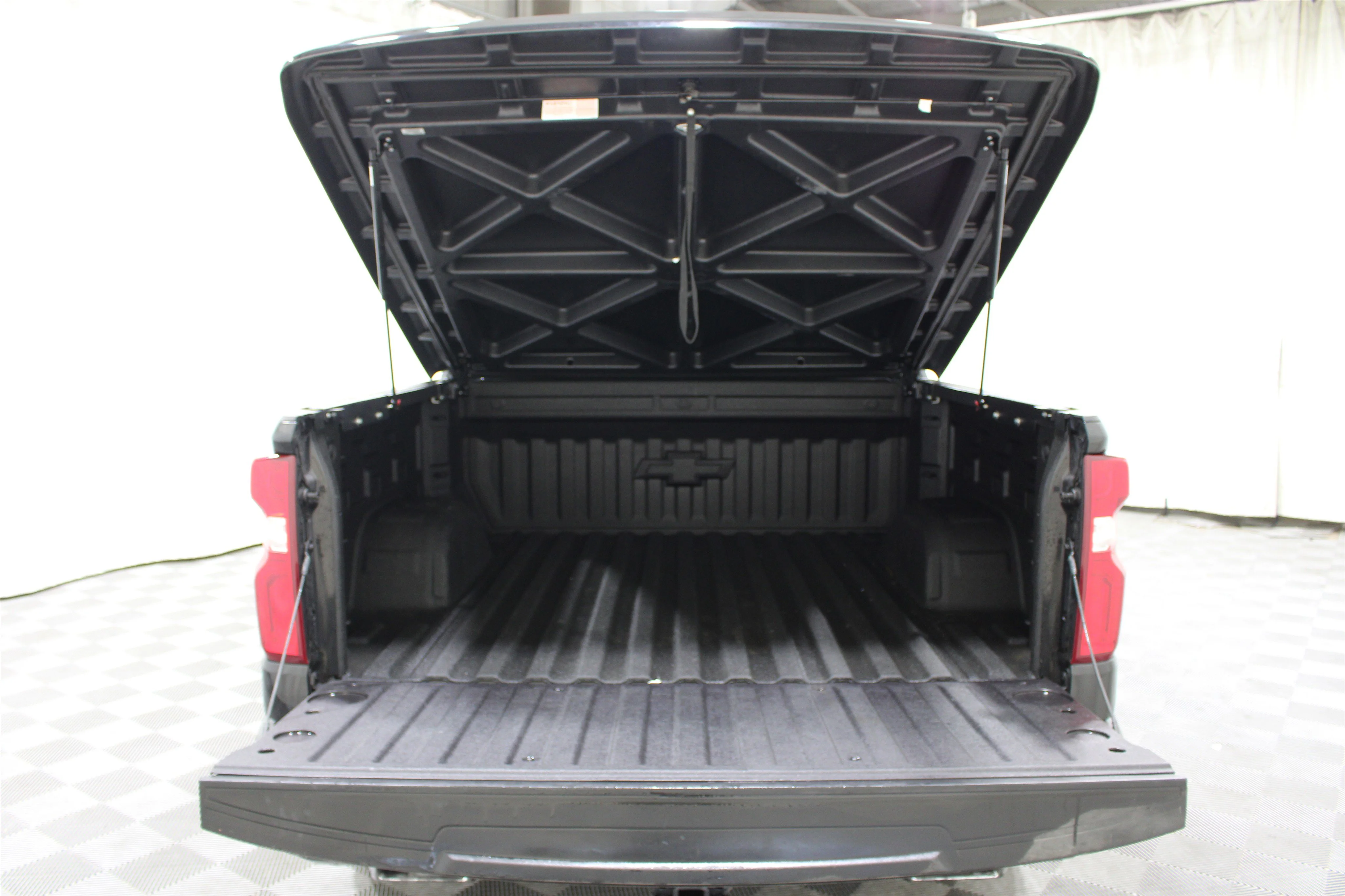 Used 2022 Black Chevrolet RST image 18