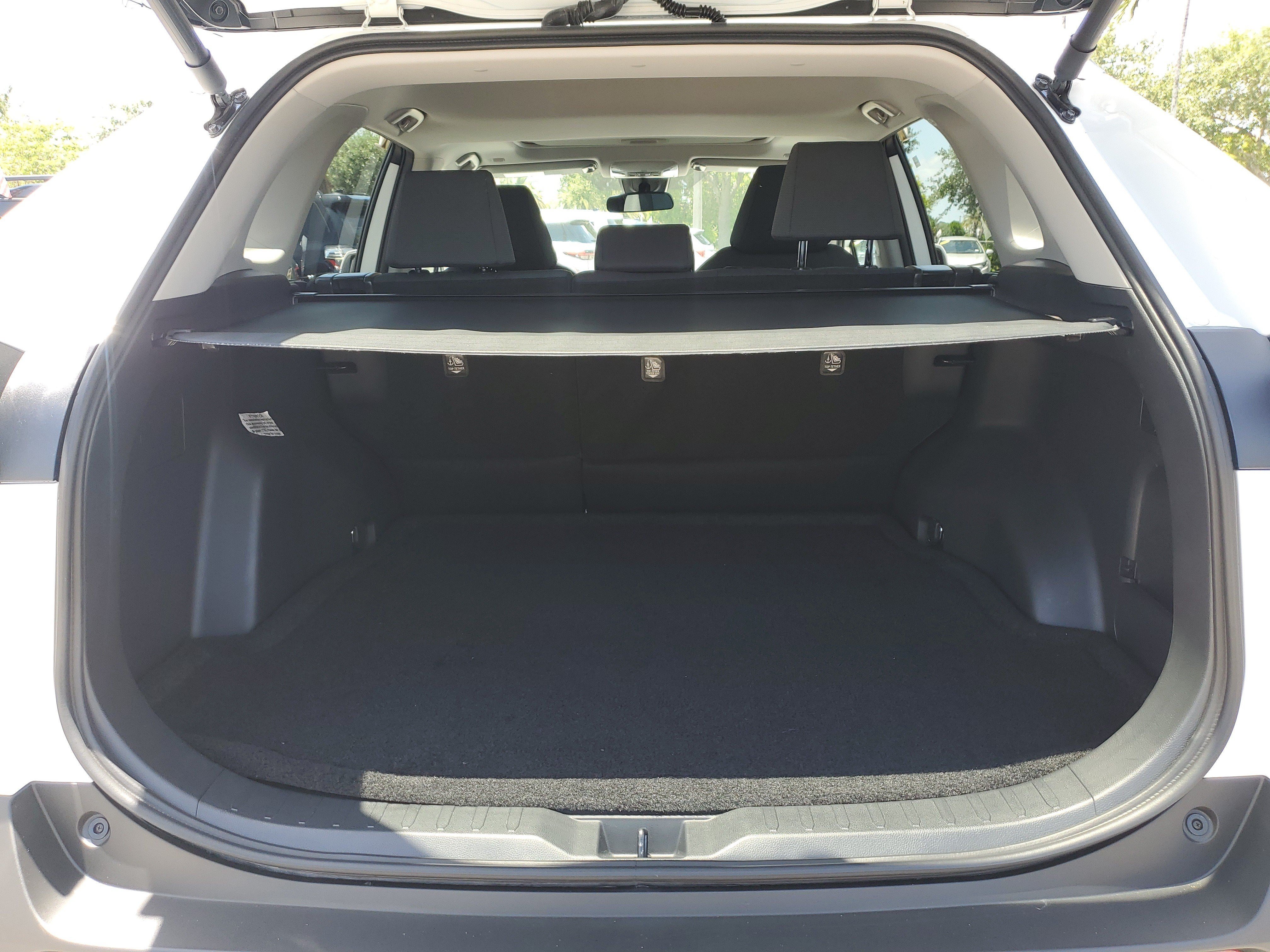 Used 2024 Ice Toyota XLE image 9
