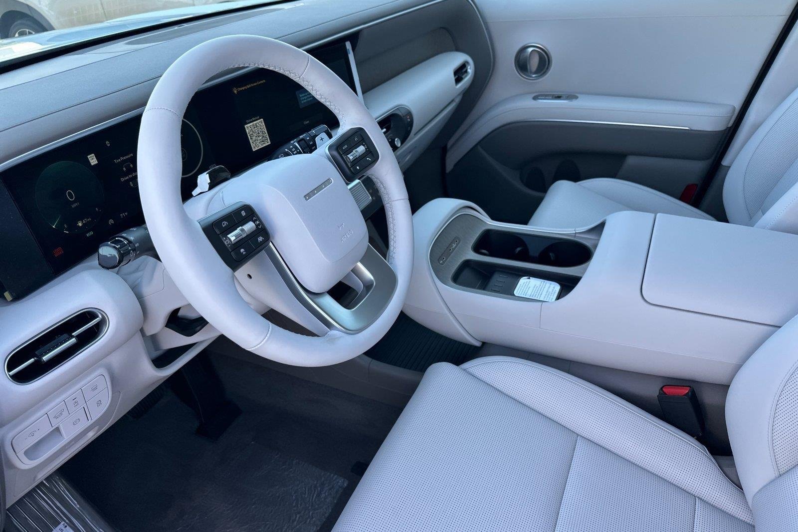 New 2026 Creamy White Pearl Hyundai SEL 8P image 9