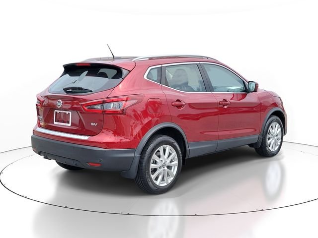 Used 2022 Red Nissan SV image 4