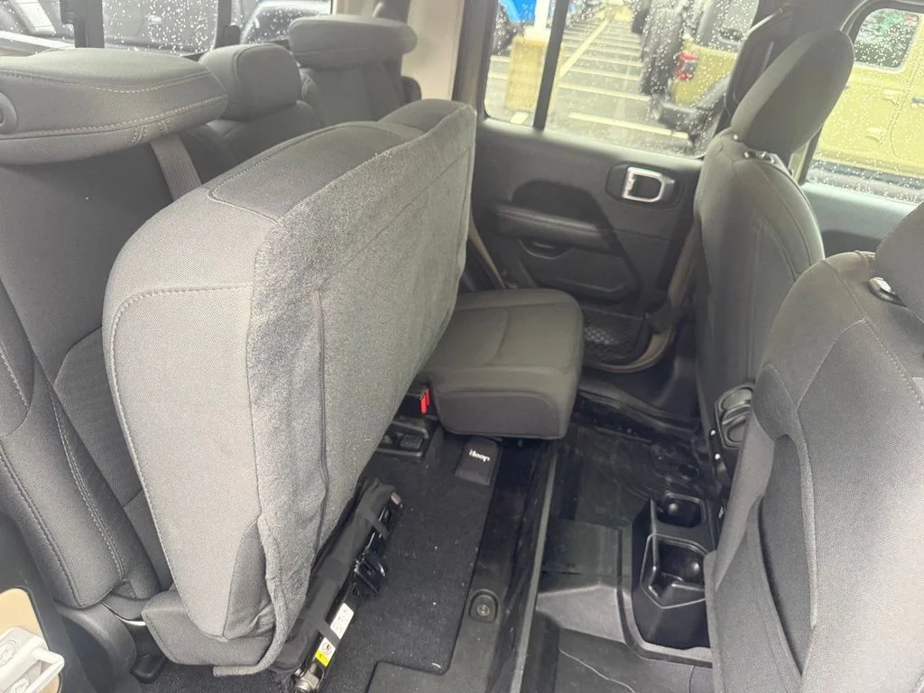 Used 2020 Green Jeep Overland image 56