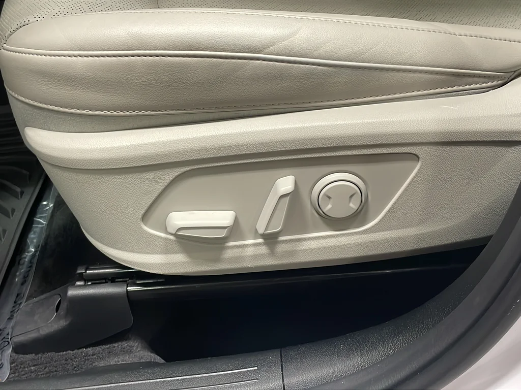 Used 2022 White Kia S X-LINE image 18