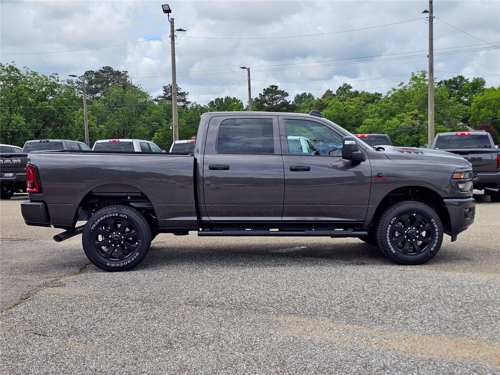 New 2026 Granite Crystal Metallic Clear-Coat Exterior Paint RAM Black Express image 9