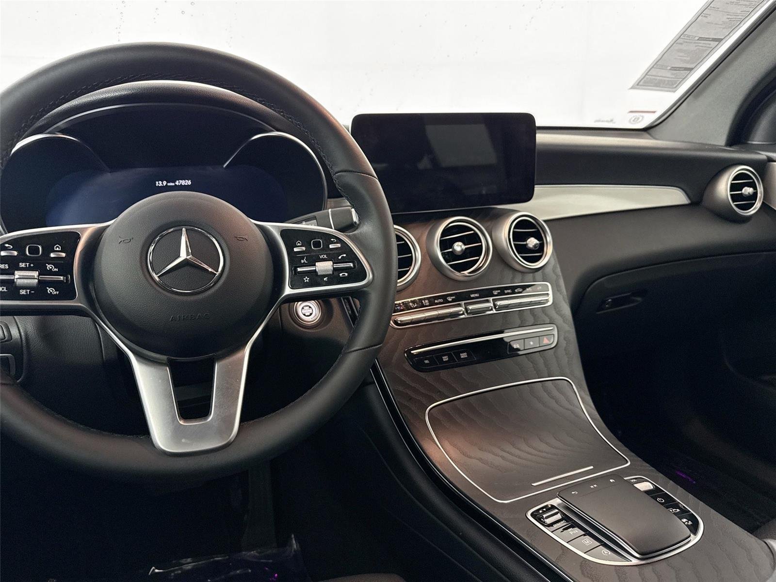 Used 2022 Black Mercedes-Benz GLC 300 image 32