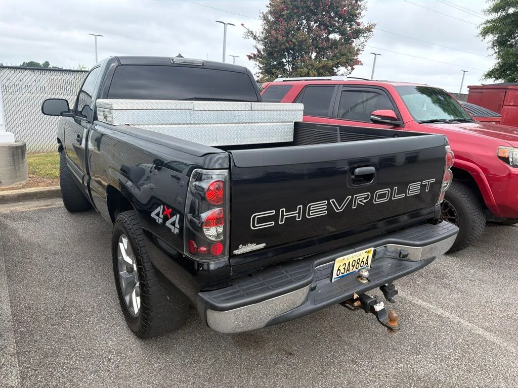 Used 2004 Black Chevrolet Base image 4