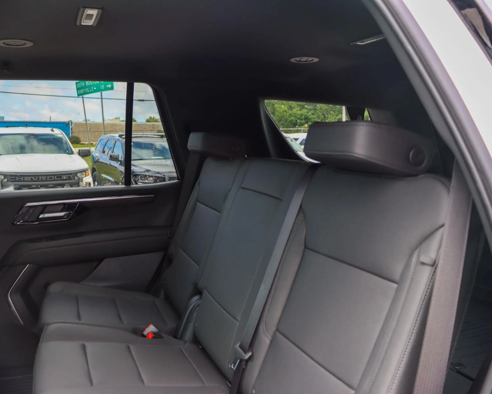 New 2026 Summit White Chevrolet Pursuit Rated image 11