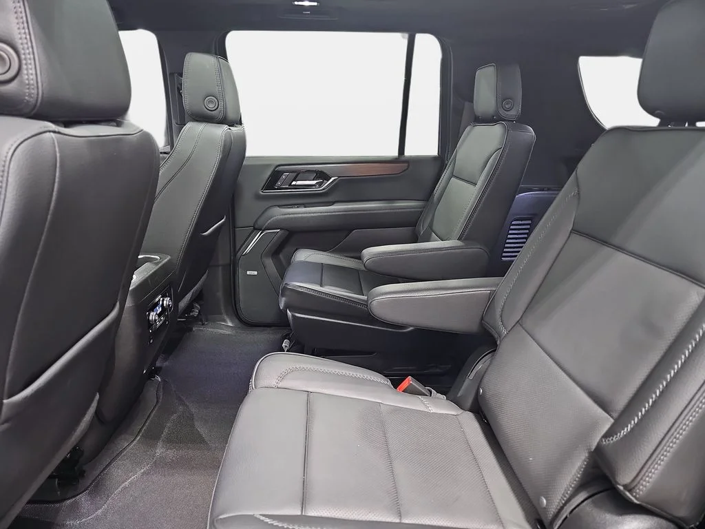 Used 2026 Silver GMC Denali image 13