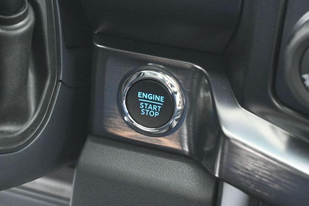 New 2026 Avalanche Ford Lariat image 14