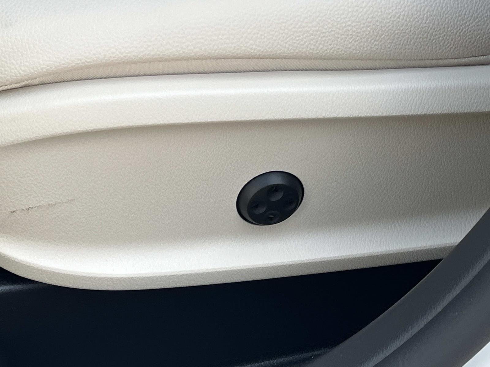 Certified Used 2026 Polar White Mercedes-Benz GLA 250 image 24