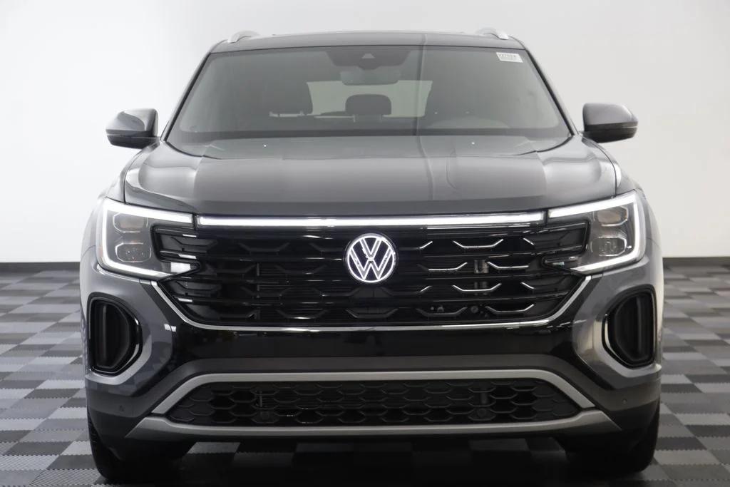 New 2026 Gray Volkswagen SE w/Technology image 21