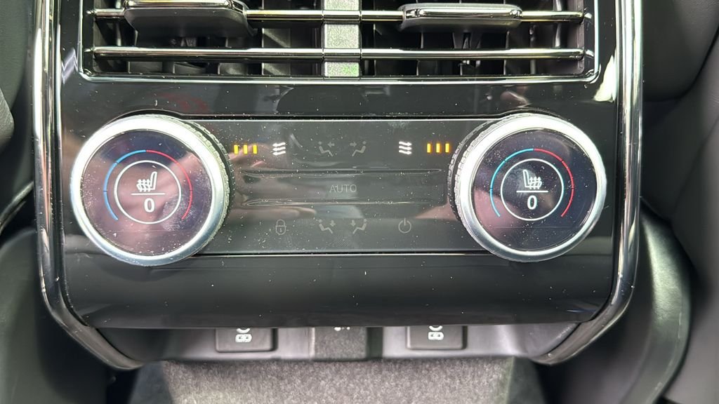 New 2026 Santorini Black LAND ROVER Dynamic SE image 26
