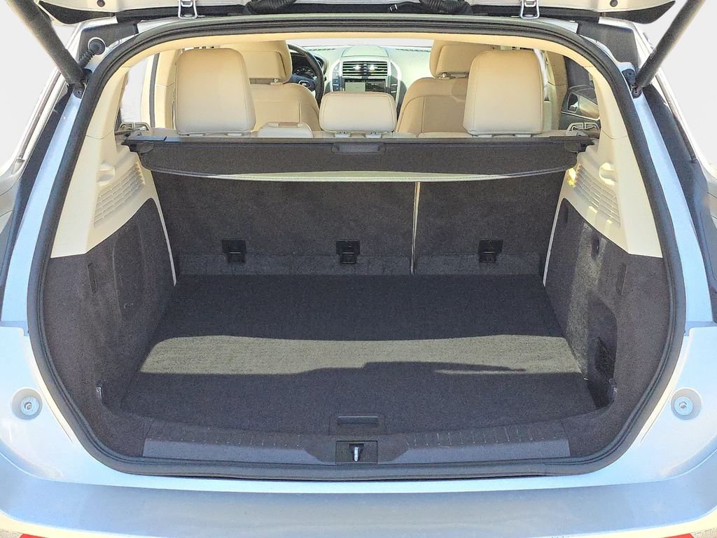 Used 2016 Silver Lincoln Select image 14
