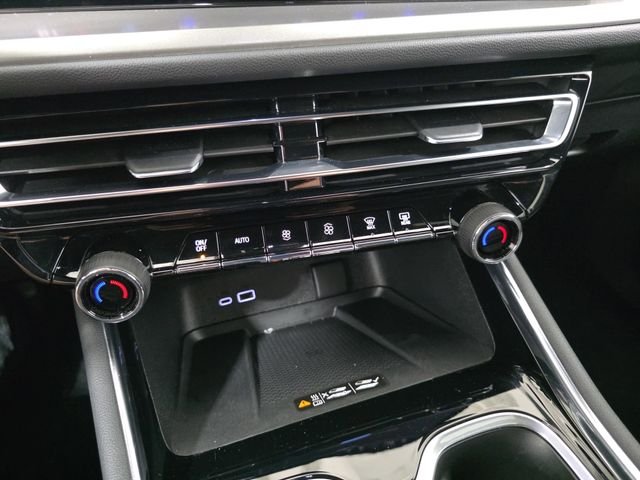 Used 2025 White Chevrolet LT image 24