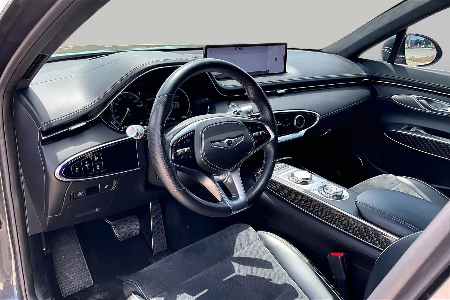 Used 2022 Himalayan Gray Genesis 3.5T Sport image 16