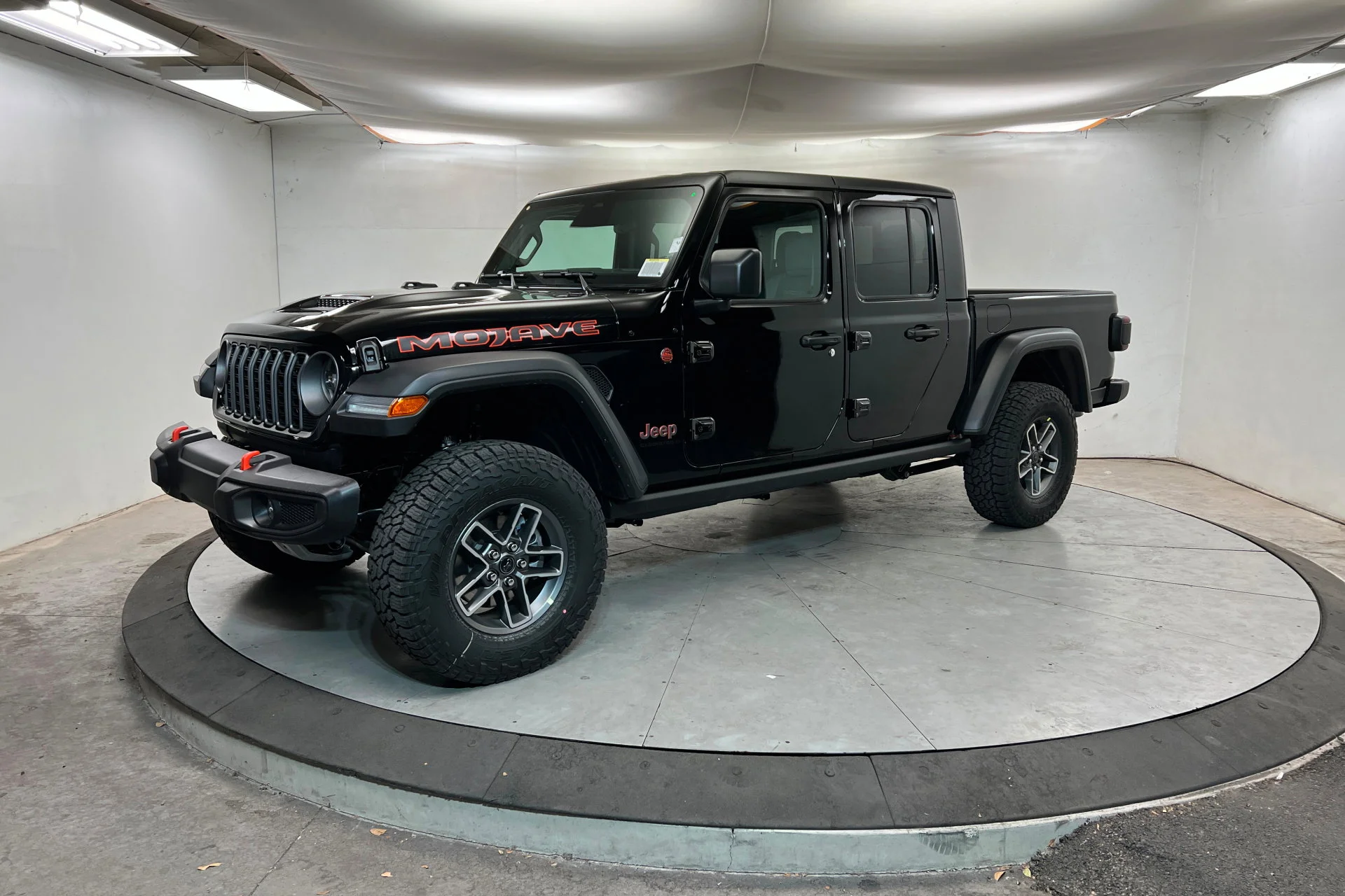 2026 Jeep Gladiator Mojave Auto's photo