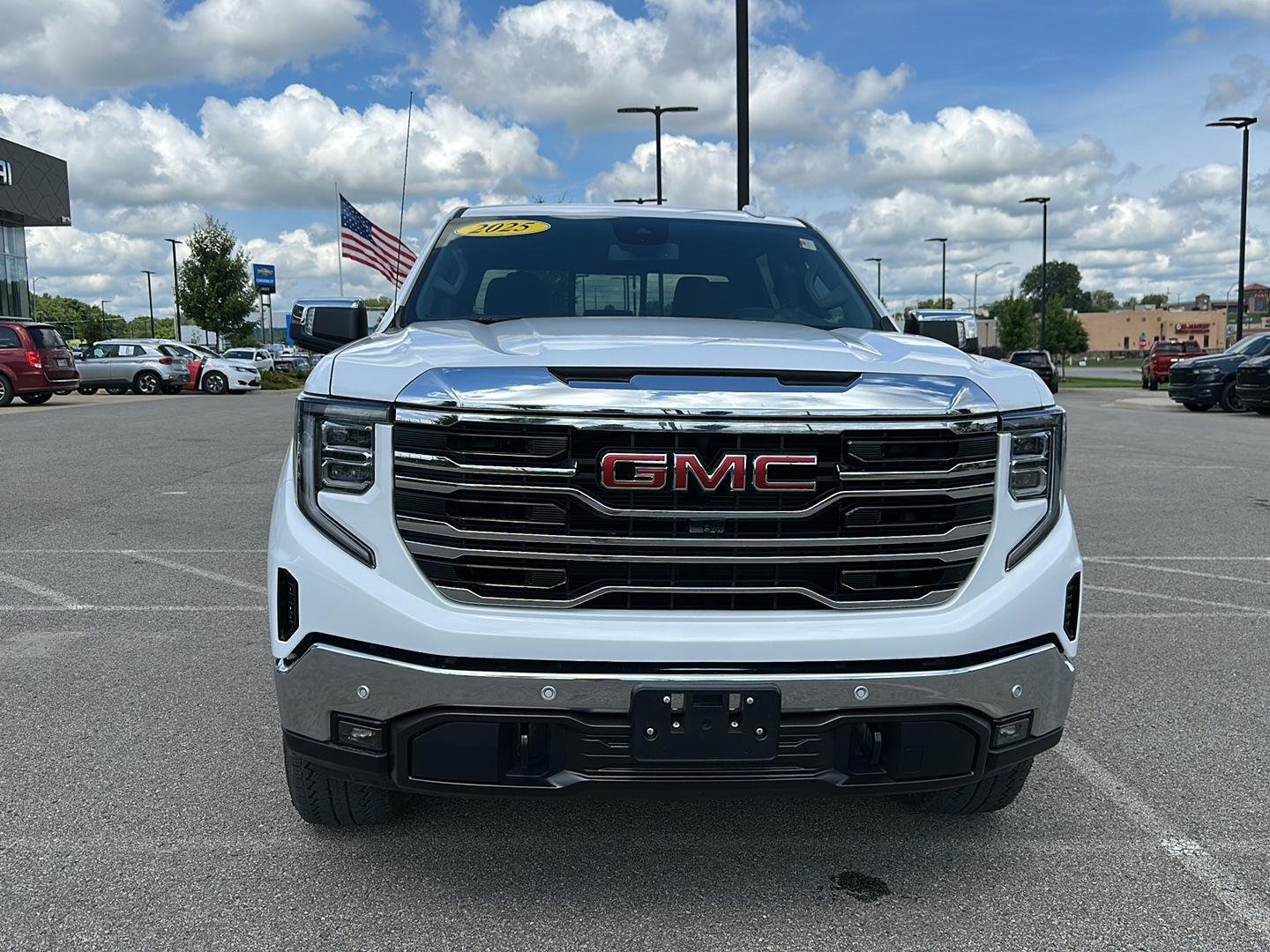 Used 2025 Summit White GMC SLT image 8