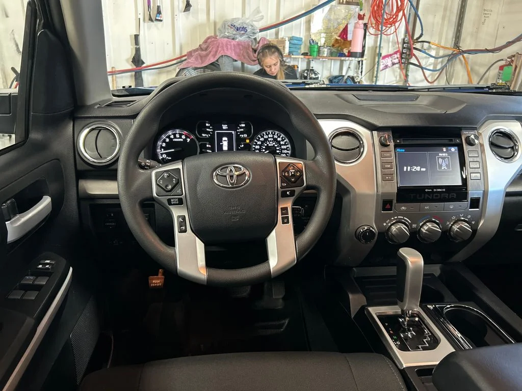 Certified Used 2018 Blue Toyota SR5 image 18