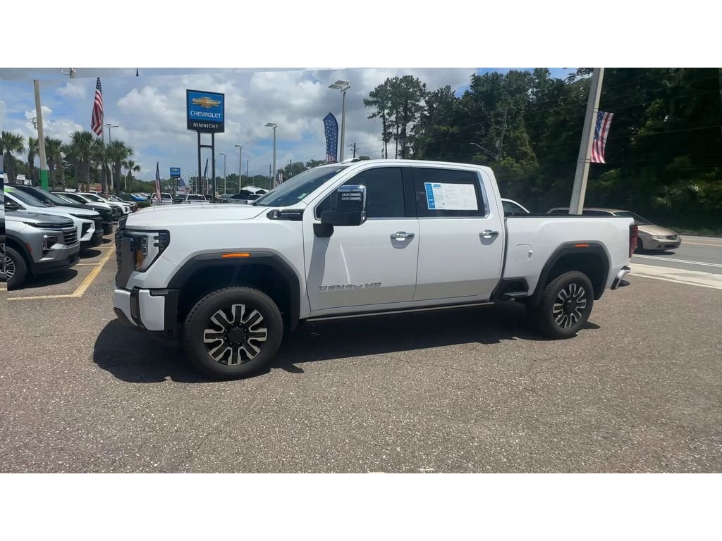 Used 2024 White Frost Tricoat GMC Denali Ultimate image 6