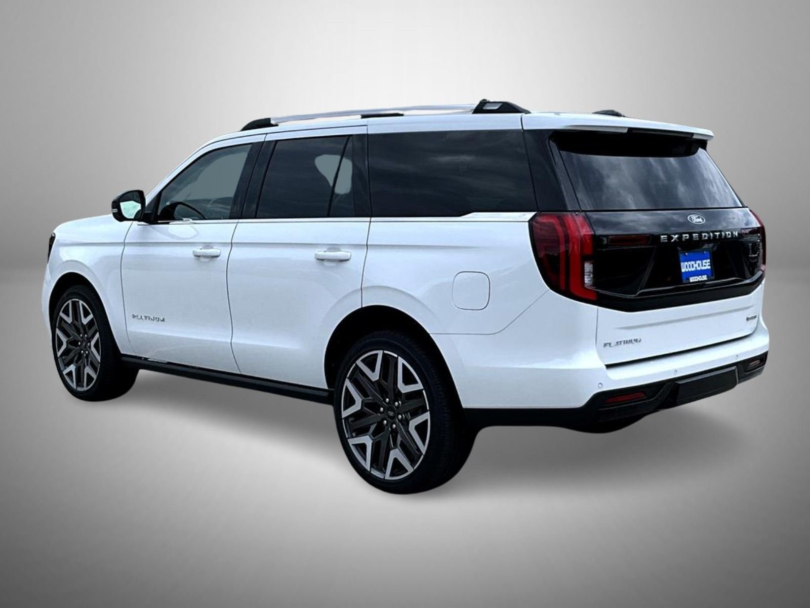New 2027 Star White Metallic Tri-Coat Ford Platinum image 7