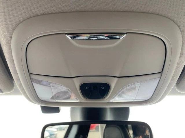 Used 2021 Gray Jeep Latitude Lux image 21