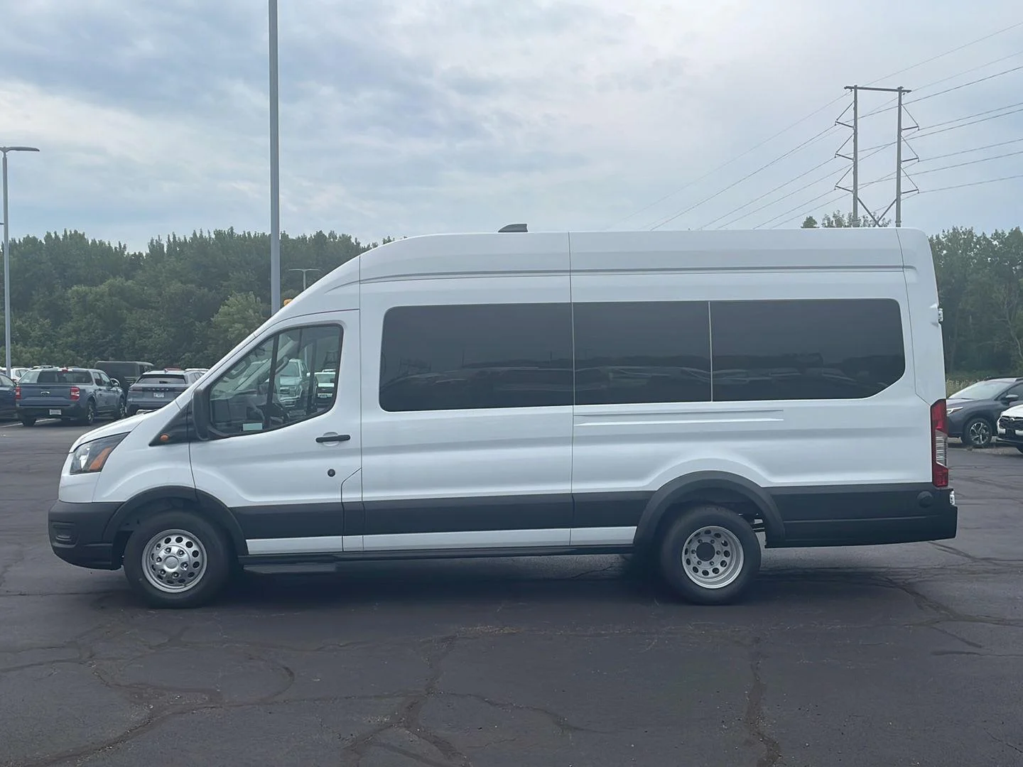 New 2026 Oxford White Ford XL image 2